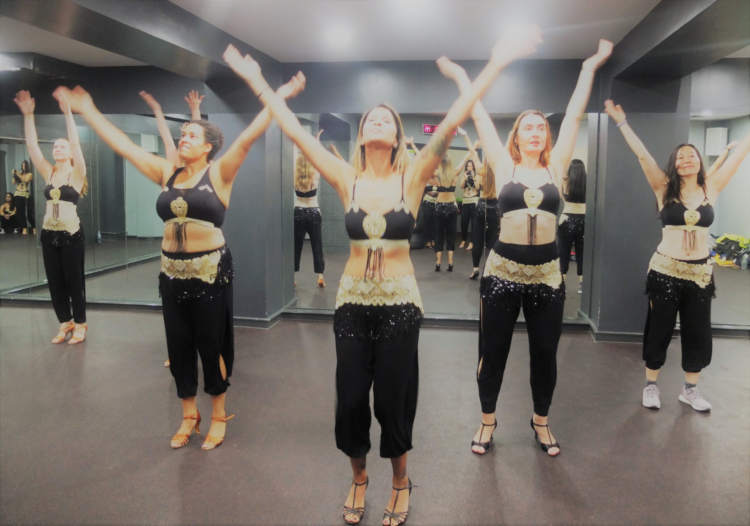 BellyBolly Routine Class